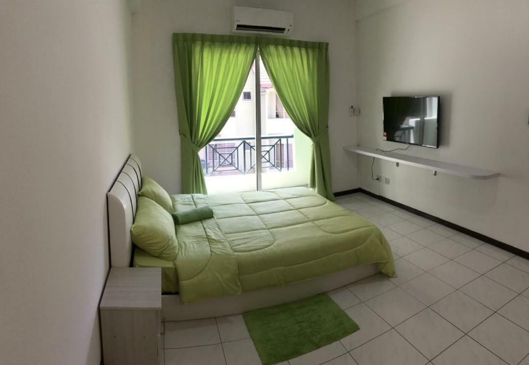 Api Api Centre Apartment Homestay Kota Kinabalu Exterior foto
